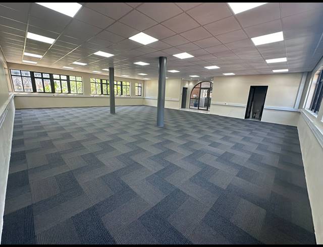 161M² OFFICE TO LET IN WESTVILLE